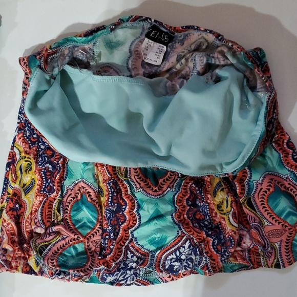 2 Venus Tops - Picture 2 of 3